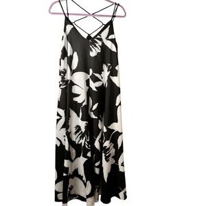 Tribal femme Black and White Spaghetti Strap Maxi Dress Size‎ Small Petite